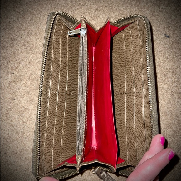 Dooney & Bourke wallet - Picture 3 of 4